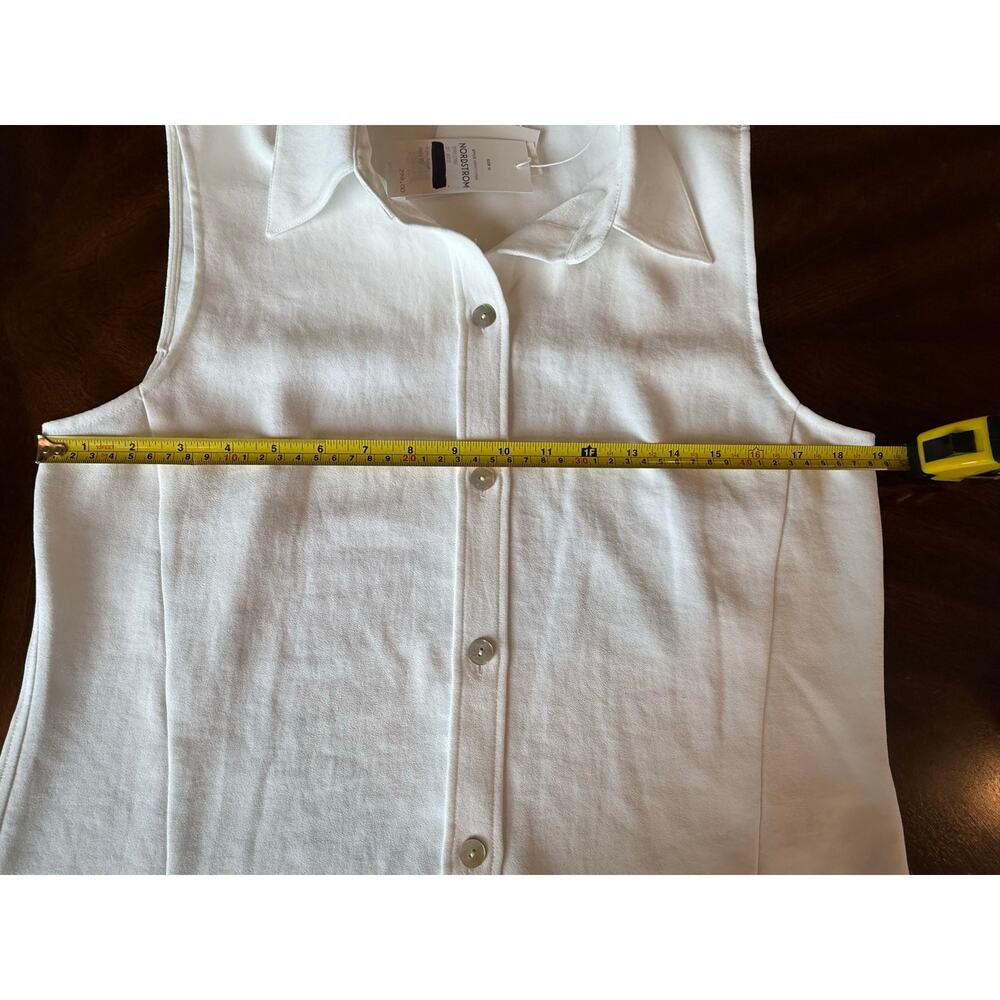 Vince Women's Sleeveless Button Up Blouse Medium White Collared Essential $295 - Picture 6 of 8